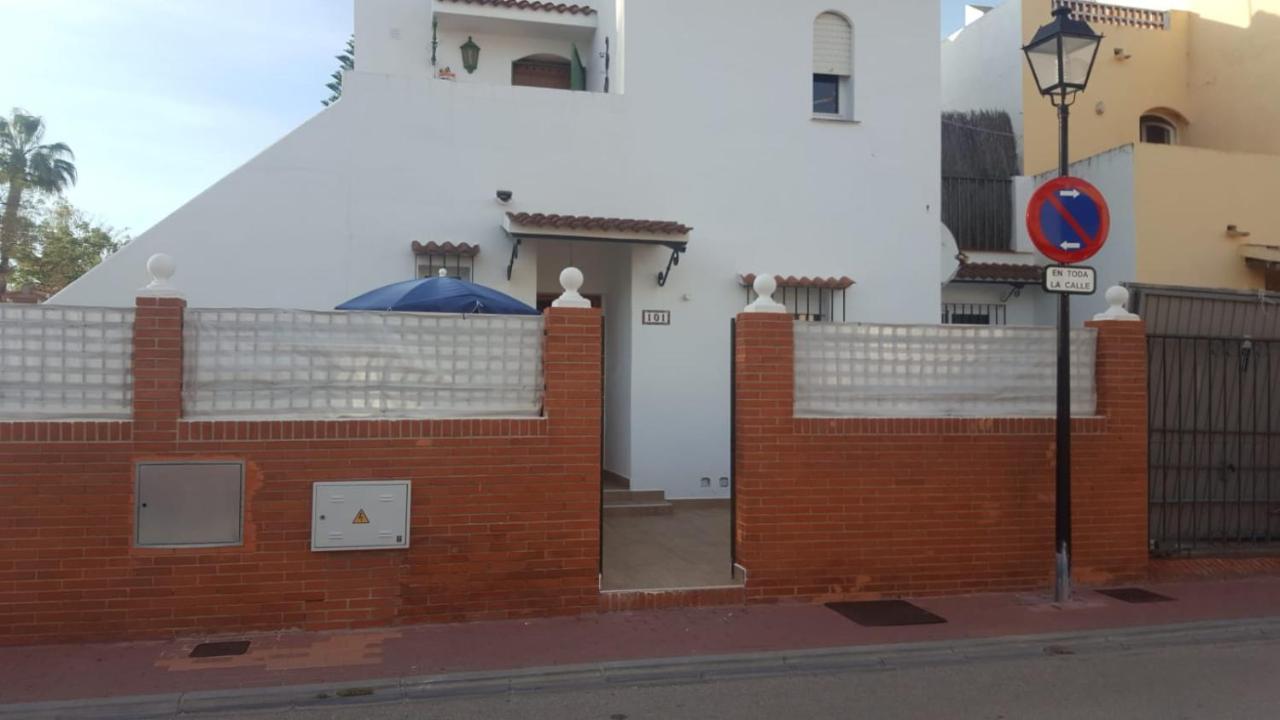 Little Peaceful Retreat Room With Bath, Heating, Terrace, Free Wifi Fridge Easy Parking Marbella Exteriör bild
