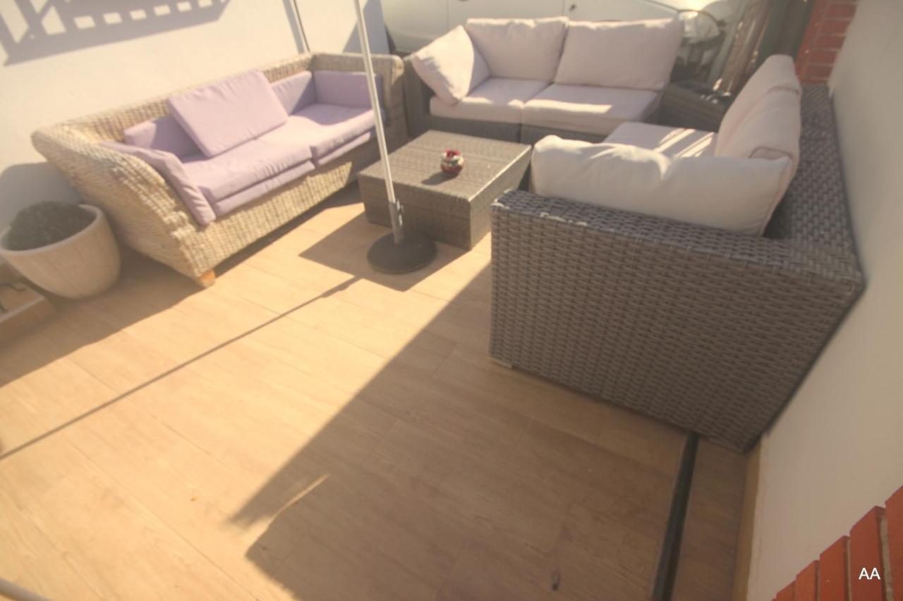Little Peaceful Retreat Room With Bath, Heating, Terrace, Free Wifi Fridge Easy Parking Marbella Exteriör bild