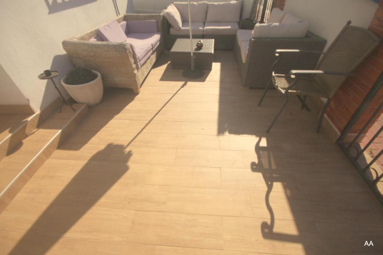 Little Peaceful Retreat Room With Bath, Heating, Terrace, Free Wifi Fridge Easy Parking Marbella Exteriör bild