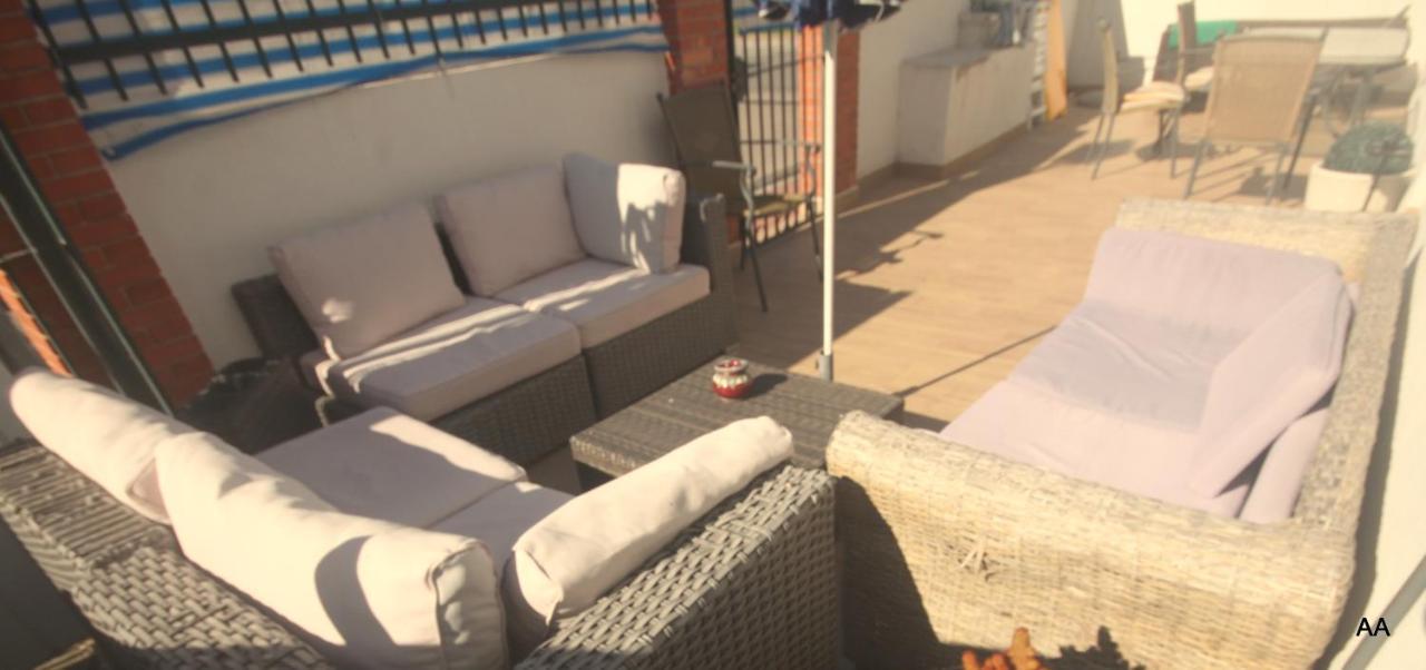 Little Peaceful Retreat Room With Bath, Heating, Terrace, Free Wifi Fridge Easy Parking Marbella Exteriör bild