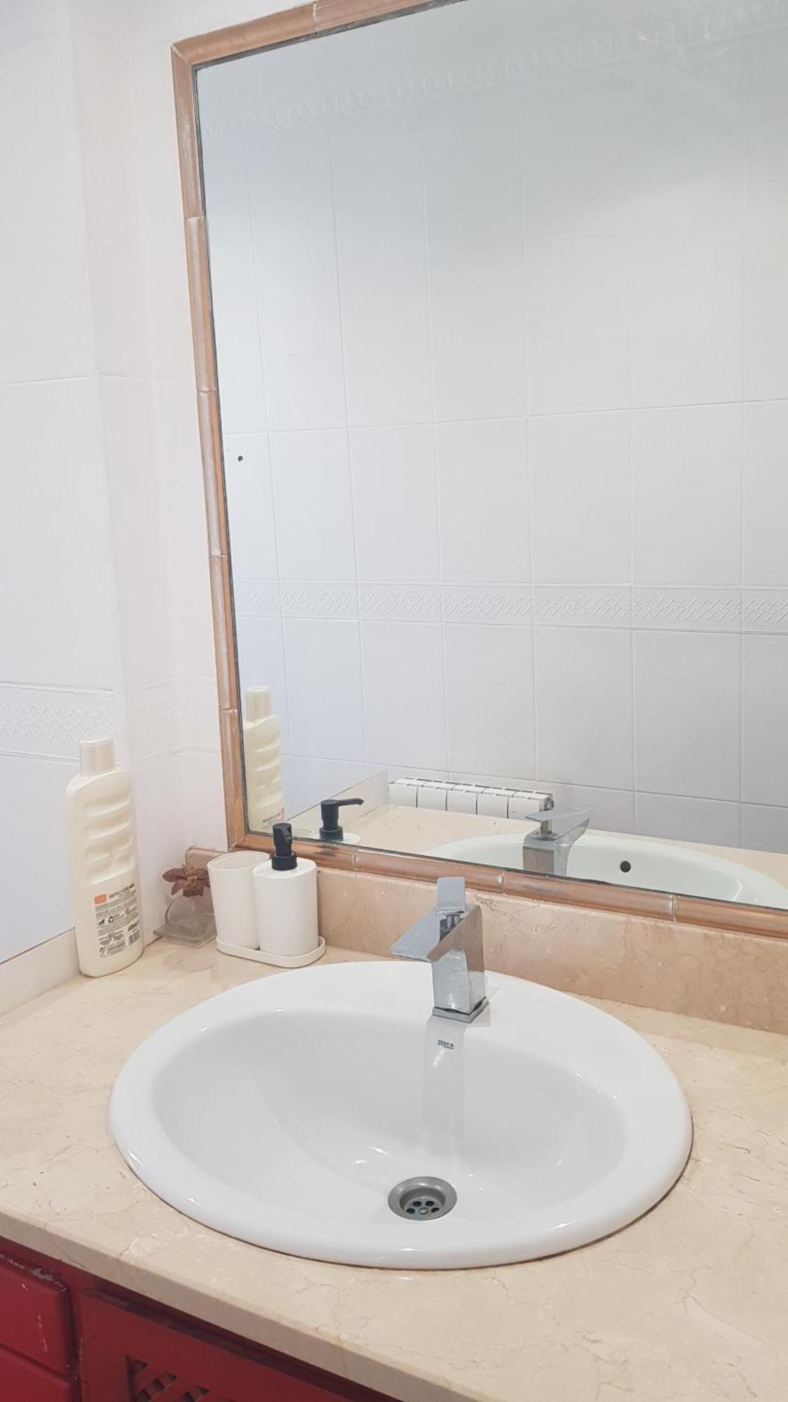 Little Peaceful Retreat Room With Bath, Heating, Terrace, Free Wifi Fridge Easy Parking Marbella Exteriör bild