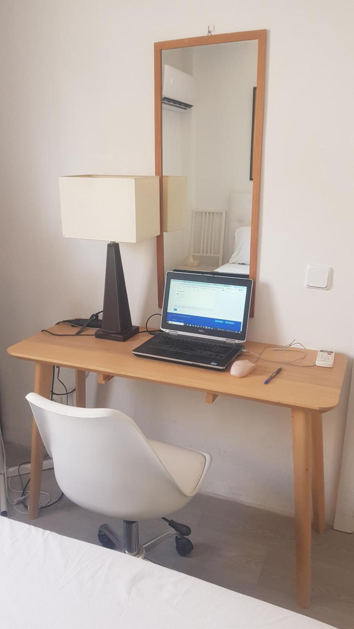 Little Peaceful Retreat Room With Bath, Heating, Terrace, Free Wifi Fridge Easy Parking Marbella Exteriör bild