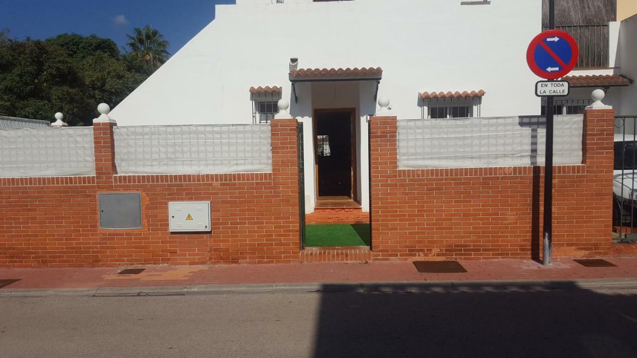 Little Peaceful Retreat Room With Bath, Heating, Terrace, Free Wifi Fridge Easy Parking Marbella Exteriör bild